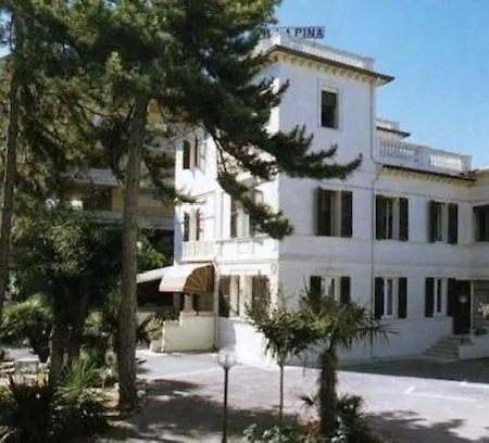 Hotel Pina 3*