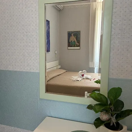 Pina Отель Сенигаллия