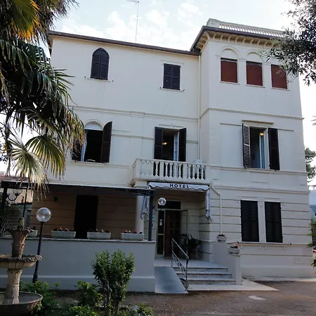 Pina Hotel Senigallia